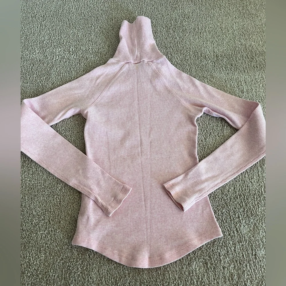 Tommy Hilfiger Pink Turtleneck Sweater – Size Small - Picture 4 of 7